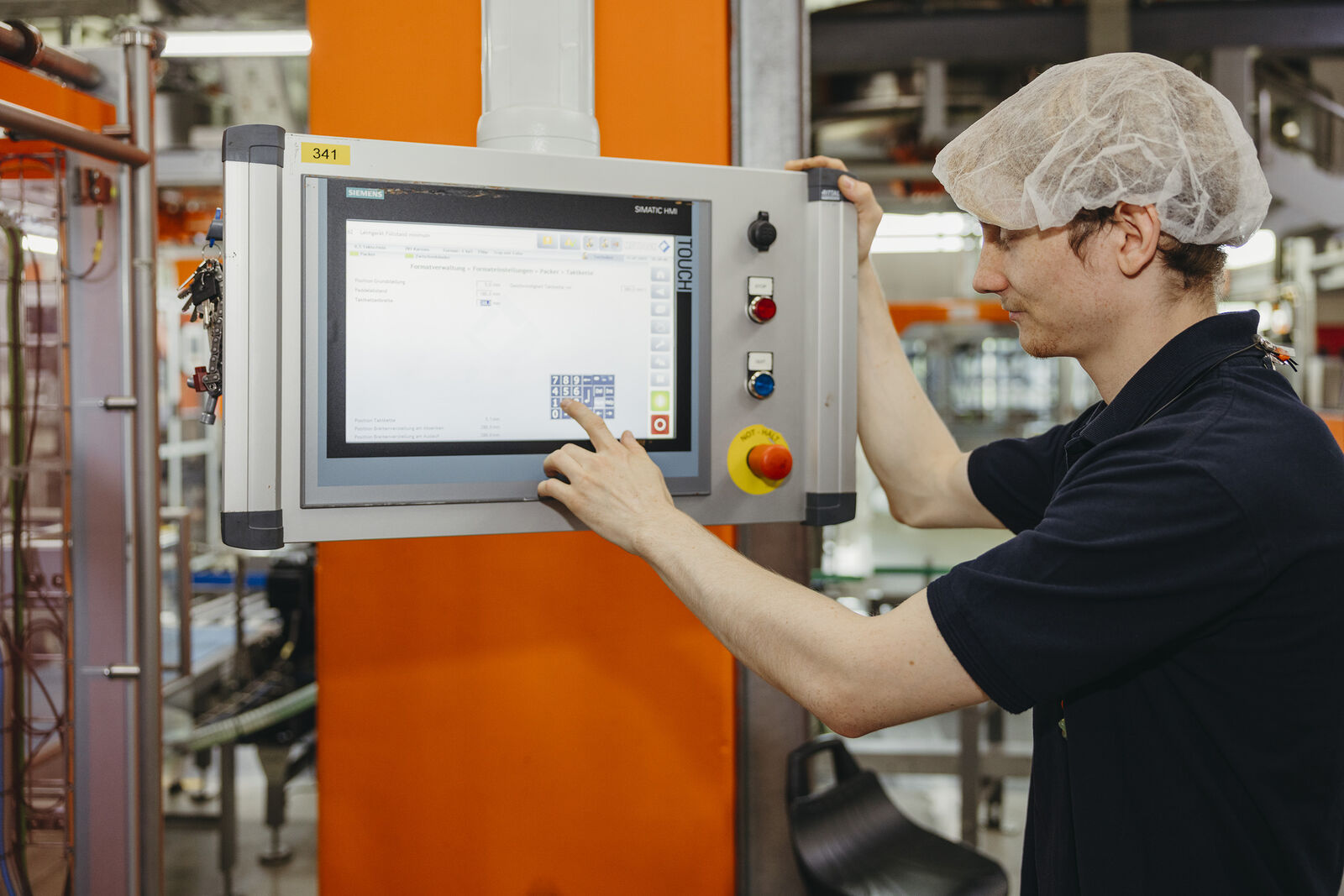 Ausbildung zum/-r Mechatroniker/-in (m/w/d) - Job Hamburg - Stellenangebote | J.J. Darboven