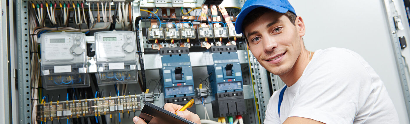 Betriebstechniker / Elektriker / Mechatroniker (m/w/d) - Job Buchloe - Karriere Franz Mensch