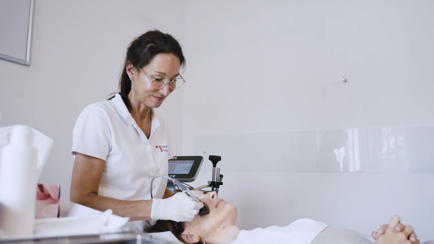 Kosmetiker / MFA mit Schwerpunkt Kosmetik (m/w/d) in Darmstadt - Job Darmstadt - Jobs