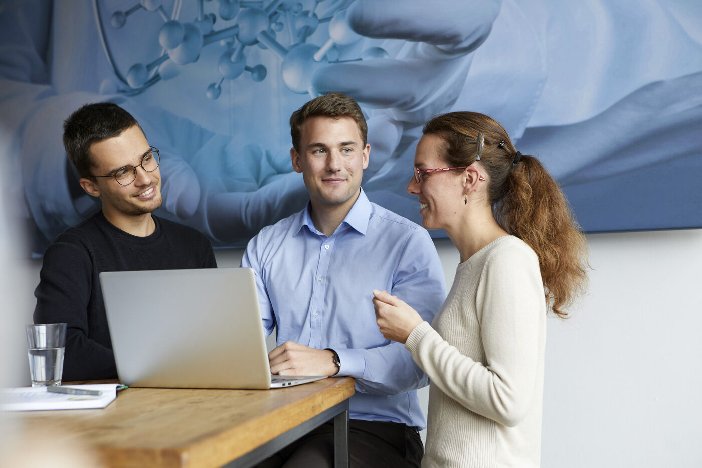 Logistics, Supply Chain and Procurement Specialist (m/f/d) - Job Planegg, Remote work - Career@LEUKOCARE AG