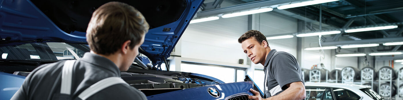 Kfz-Mechatroniker Schwerpunkt Karosserie (m/w/d) Kfz-Mechatroniker Schwerpunkt Karosserie (m/w/d) - Job München - Automag/Karriere