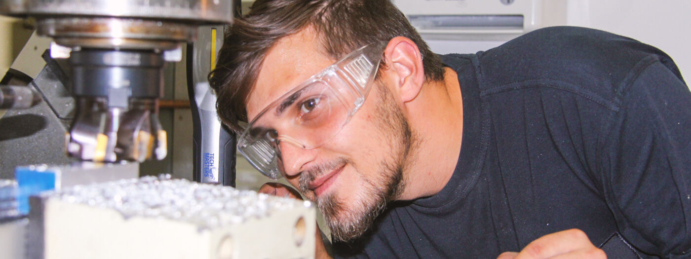 Auszubildender zum Industriemechaniker (m/w/d) Auszubildender zum Industriemechaniker (m/w/d) - Job Arnstadt - Karriere | JUNG since 1828