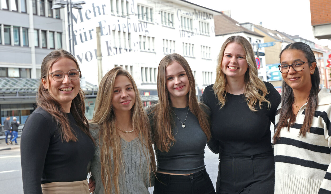 Dualer Student (m/w/d) Dualer Student (m/w/d) - Job Solingen - Karriere bei der B. Boll Mediengruppe