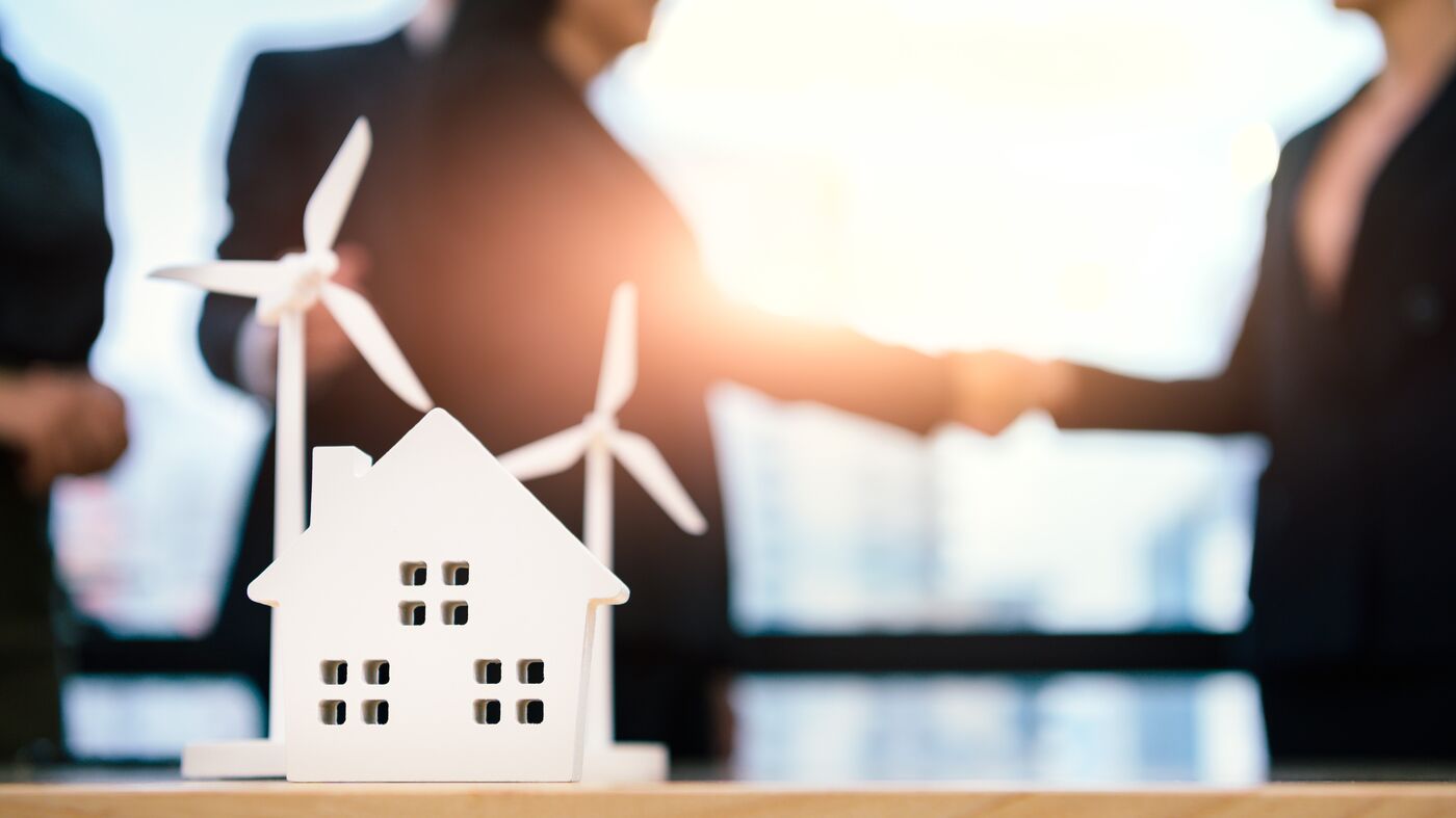 Sales & Relationship Manager (m/w/d) Real Estate / Renewables Sales & Relationship Manager (m/w/d) Real Estate / Renewables - Job Offenbach am Main - Careers - Doric