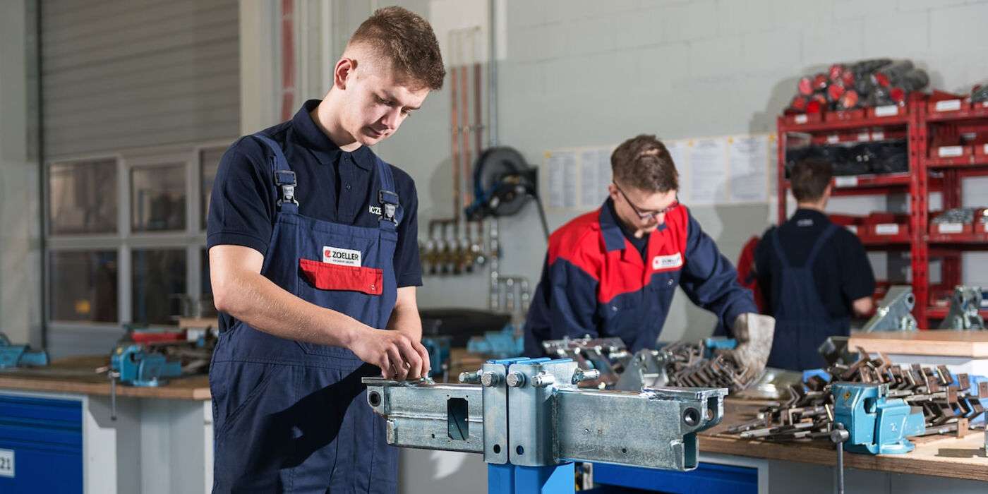 Mechatroniker (m/w/d) Mechatroniker (m/w/d) - Job Osterholz-Scharmbeck - Karriere bei Zöller-Kipper GmbH