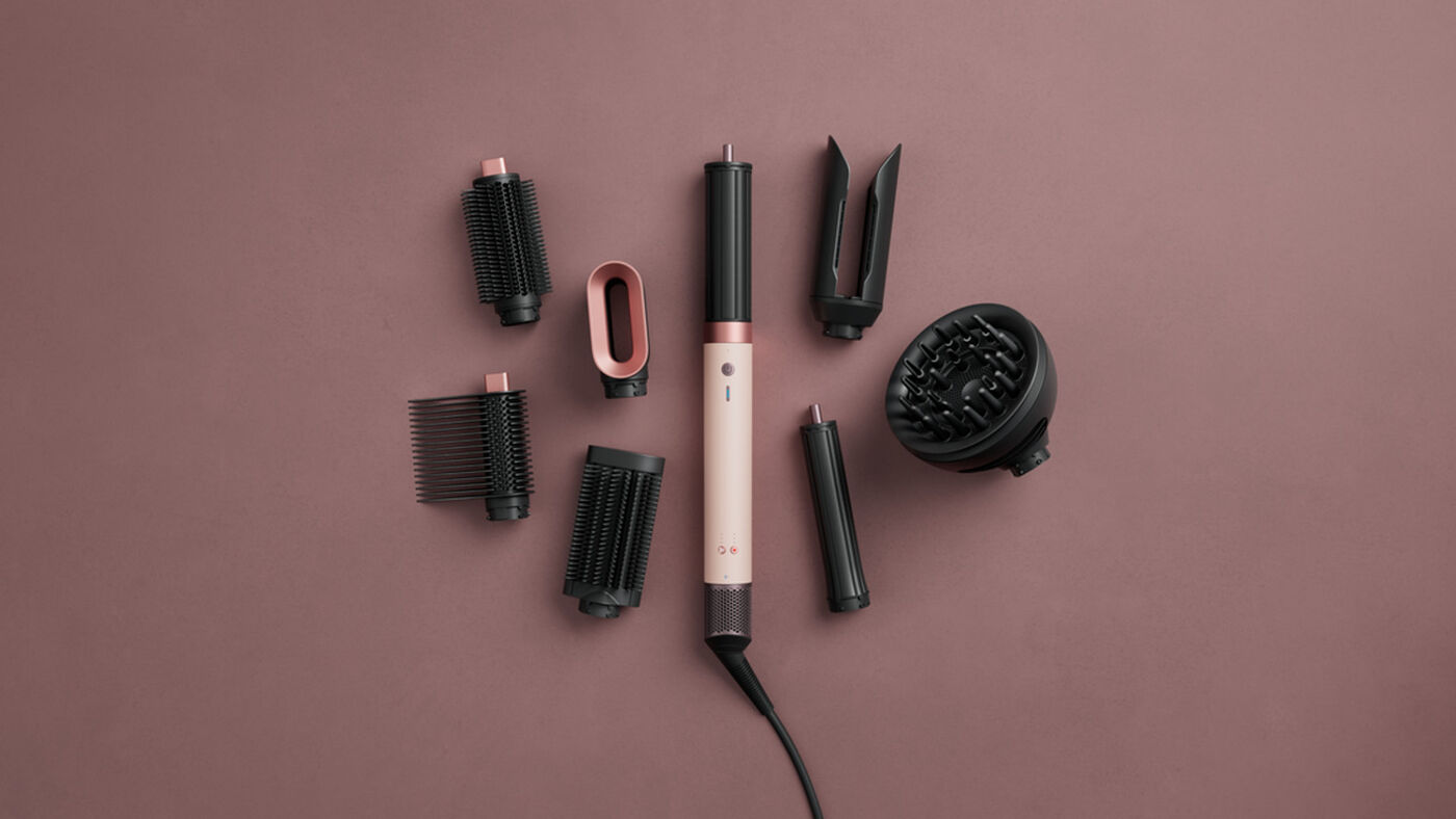 Hair Stylist / Friseur (m/w/d) bei Dyson in Teilzeit Hair Stylist / Friseur (m/w/d) bei Dyson in Teilzeit - Job München, Stuttgart, Hamburg - Jobportal Visionary-Minds GmbH - Bewerbungsformular