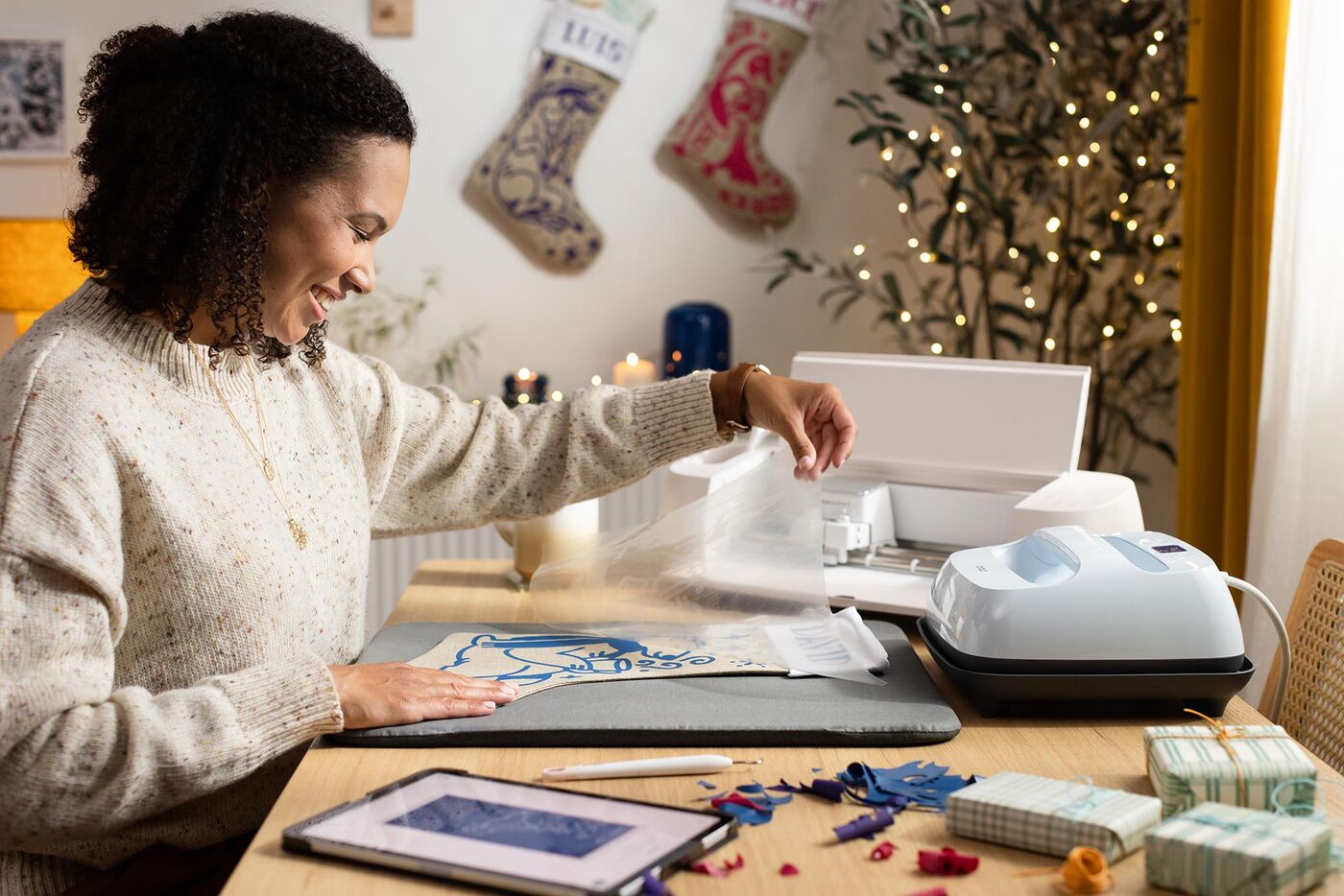 Werde Teil der DIY-Revolution mit Cricut: Kreative Sales-Promoter (m/w/d) für die Wintermonate gesucht! - Job Hamburg, Kiel, Augsburg, München, Bremen, Wolfsburg, Leipzig, Düsseldorf, Köln, Flensburg, Wiesbaden - Jobportal Visionary-Minds GmbH