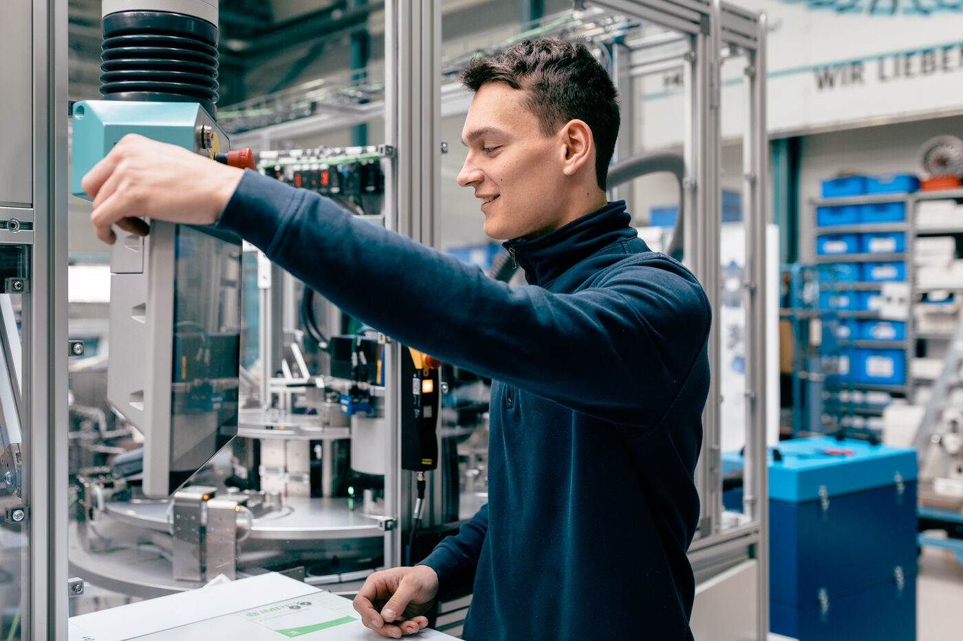 Mechatronik-Monteur*in für Sondermaschinen (m/w/d) - Job Backnang - Deine Karriere bei HOLZ