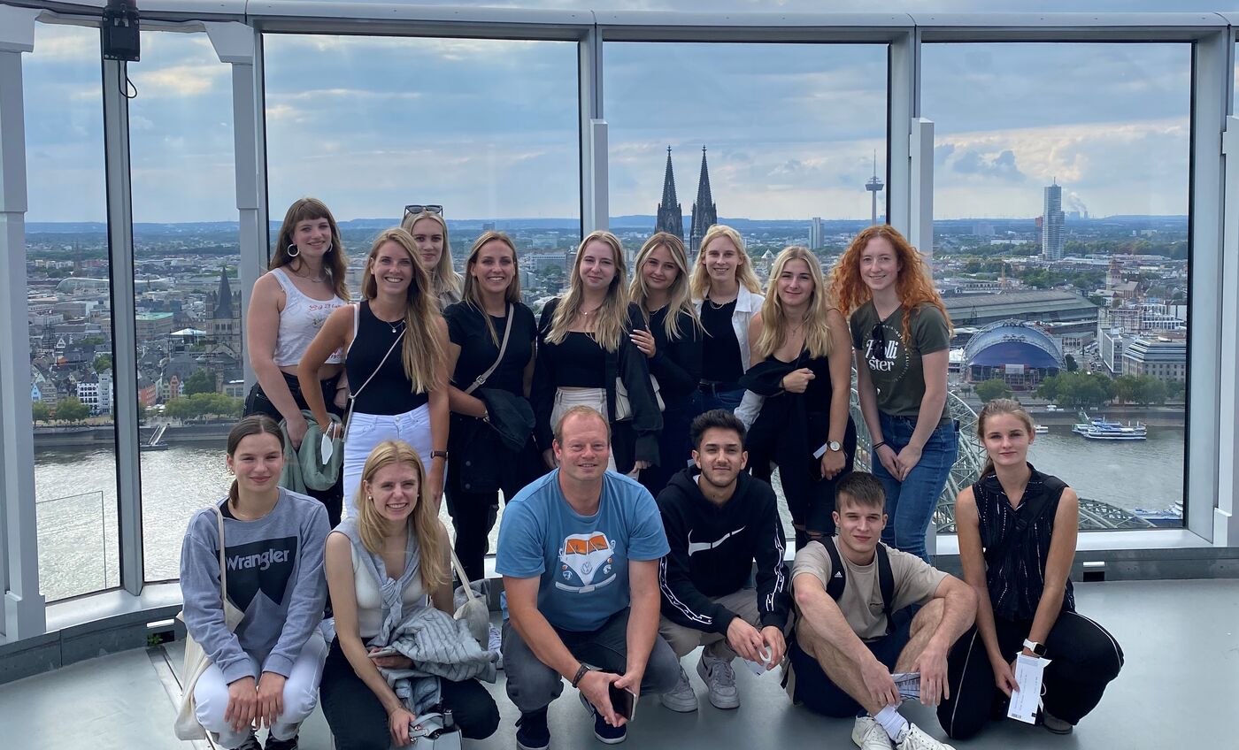 Ausbildung Kauffrau/-mann für Büromanagement (w/m/d) Ausbildung Kauffrau/-mann für Büromanagement (w/m/d) - Job Köln - Stellenangebote Deutsche Reihenhaus AG - Bewerbungsformular