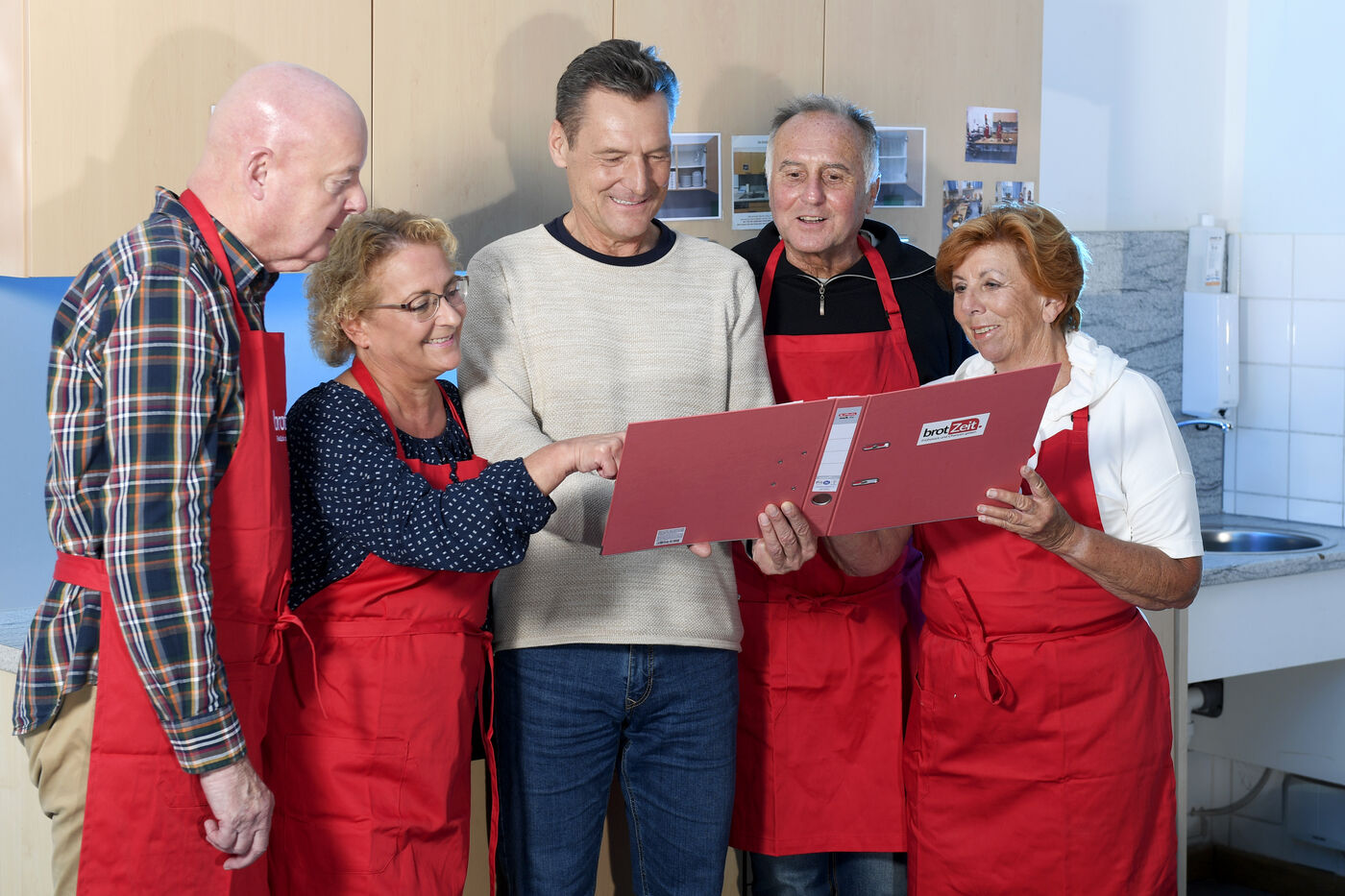 Qualitätspatin oder Qualitätspate (w/m/d) Augsburg Qualitätspatin oder Qualitätspate (w/m/d) Augsburg - Job München, Remote work - Karriere bei brotZeit e.V.