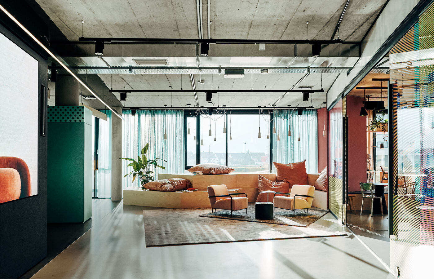 Sales Trainee New Work (m/w/d)  in Kooperation mit Vitra - Job Filderstadt, Offenburg - LeiK Jobs - Bewerbungsformular