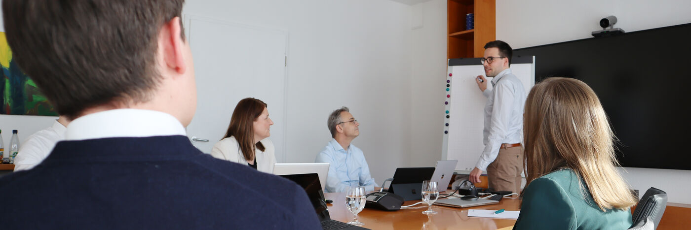 Rechtsanwalt / Volljurist (m/w/d) Schwerpunkte: Gesellschaftsrecht | Wirtschaftsrecht | Steuerrecht I Unternehmens- und Vermögensnachfolge Rechtsanwalt / Volljurist (m/w/d) Schwerpunkte: Gesellschaftsrecht | Wirtschaftsrecht | Steuerrecht I Unternehmens- und Vermögensnachfolge - Job - Erlanger Treuhand Stellenportal - Bewerbungsformular