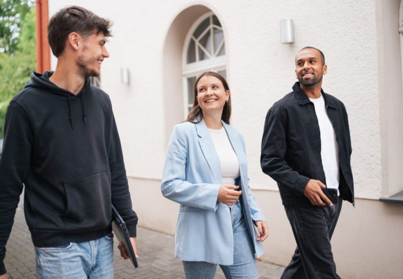 Auszubildende Kaufleute für Büromanagement 2026 (m/w/d) Auszubildende Kaufleute für Büromanagement 2026 (m/w/d) - Job Wetzlar - Karriere bei ELOVADE