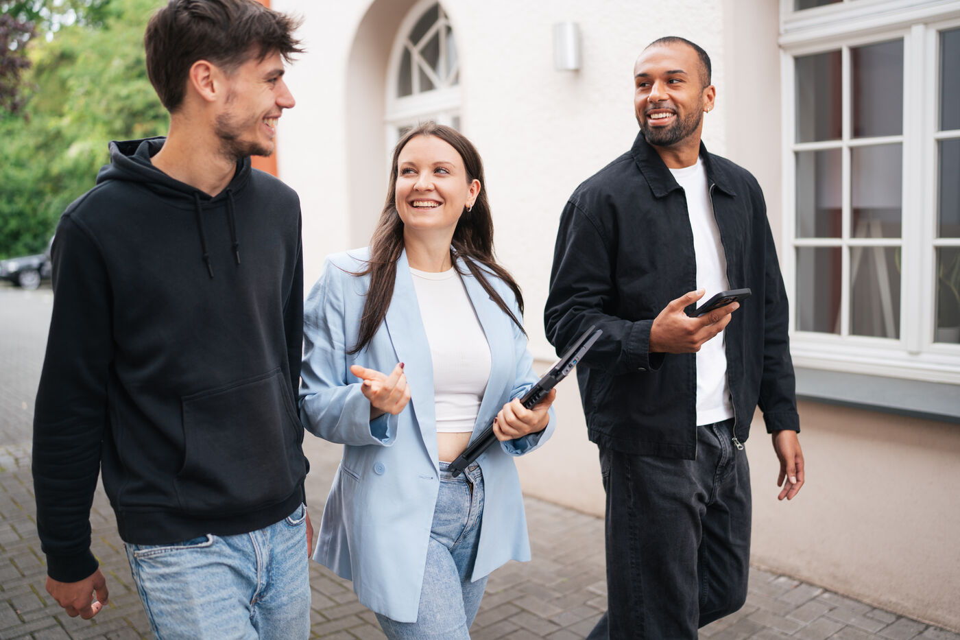 PR & Corporate Communications Manager (m/w/d) PR & Corporate Communications Manager (m/w/d) - Job Wetzlar, Mobiles Arbeiten - Karriere bei ELOVADE