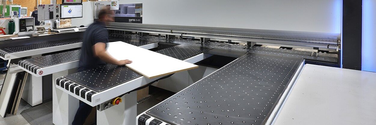 Maschinen Bediener (m/w/d) für Homag Bearbeitungsmaschinen - Job Julbach - Stellenangebote der Oberhaizinger Gruppe