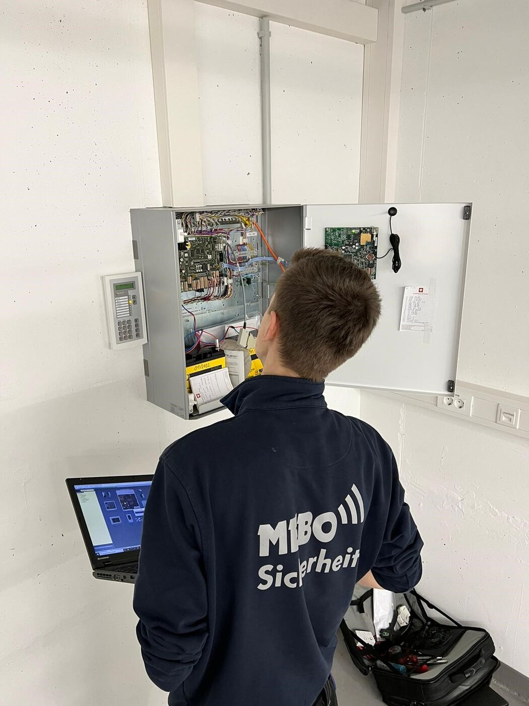 Servicetechniker (m/w/d) Sicherheitsanlagen Hamburg Servicetechniker (m/w/d) Sicherheitsanlagen Hamburg - Job Hamburg, Remote work - Jobs