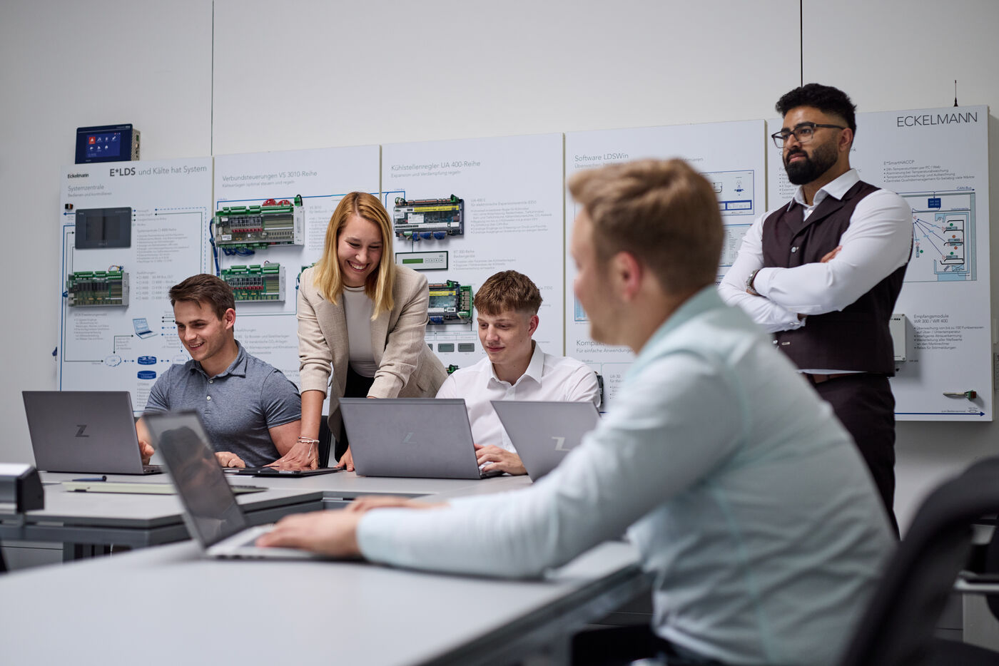 Werkstudent/-in (w/m/d) für den technischen oder Informatik Bereich - Job - Karriere Eckelmann AG