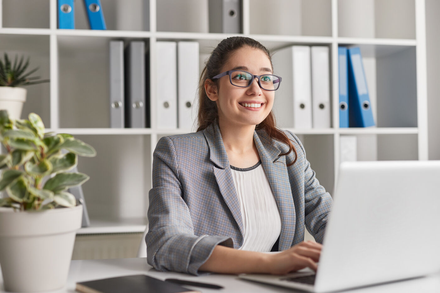 Mitarbeiter (m/w/d) Exportkontrolle und Zoll Mitarbeiter (m/w/d) Exportkontrolle und Zoll - Job Hamburg, Homeoffice - Offene Stellen bei der GHC