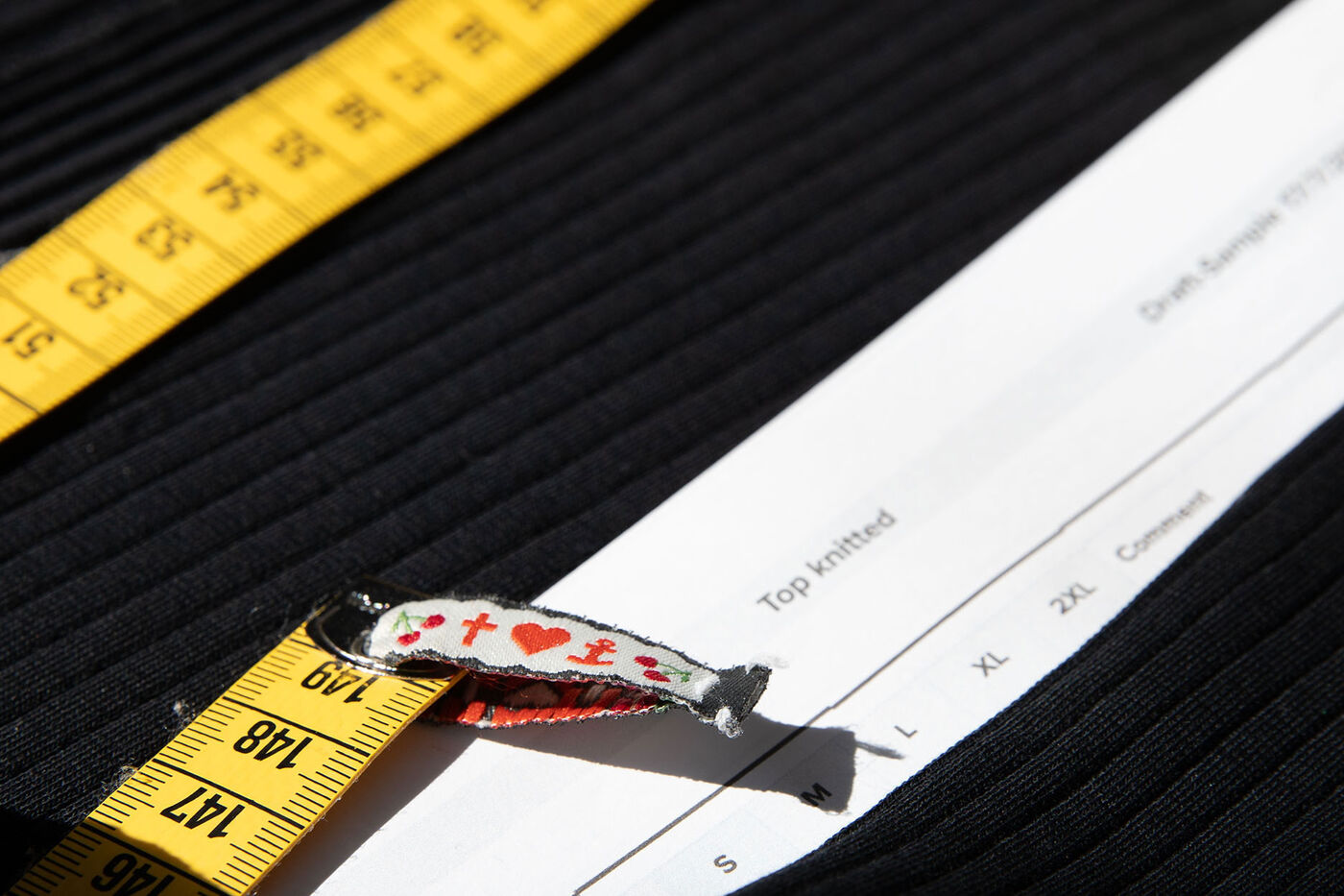 Praktikant*in Bekleidungstechnik (all genders) - Job Berlin - Blutsgeschwister | Offene Stellen