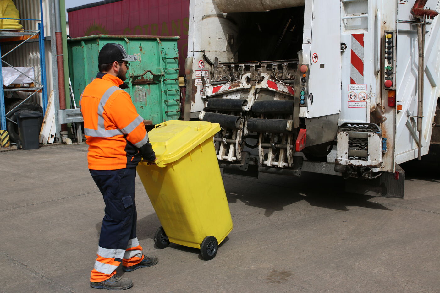 Fachkräfte für den Recyclinghof (m/w/d) Fachkräfte für den Recyclinghof (m/w/d) - Job - Stadtwerke Aschaffenburg | Karriere - Bewerbungsformular
