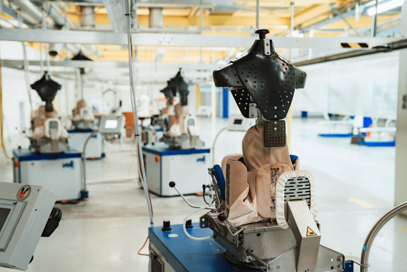 Ausbildung 2026 - Industriekaufmann/-frau (m/w/d) - Job Bad Marienberg - Karriere bei Lebek International Fashion GmbH & Co. KG