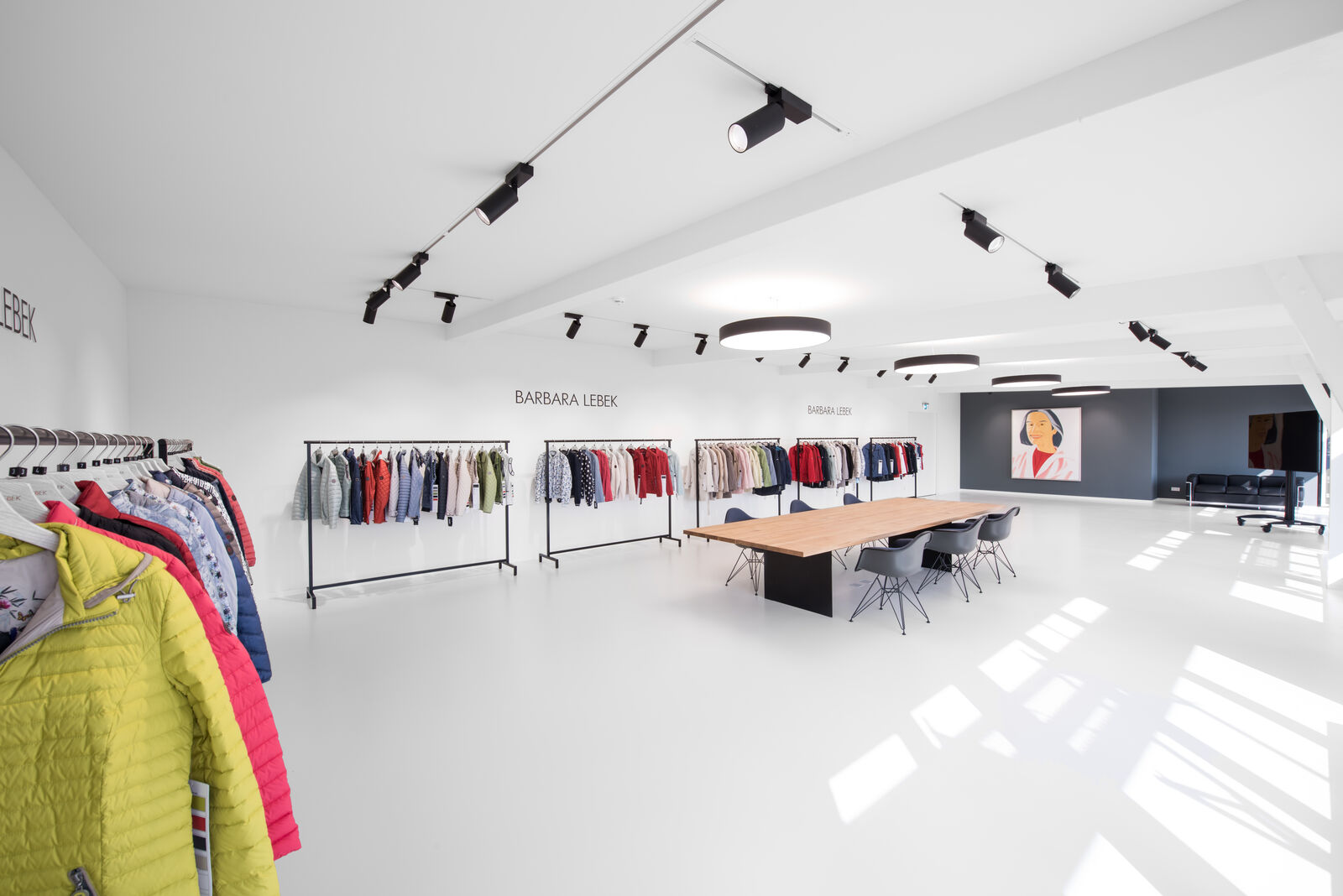 Ausbildung 2026 - Industriekaufmann/-frau (m/w/d) - Job Bad Marienberg - Karriere bei Lebek International Fashion GmbH & Co. KG
