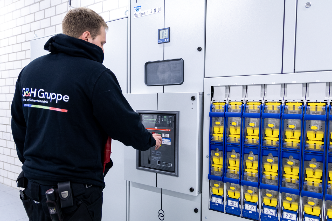 Elektroniker (m/w/d) für Sicherheitsbeleuchtung Elektroniker (m/w/d) für Sicherheitsbeleuchtung - Job Viernheim - GH-Gruppe | Jobs