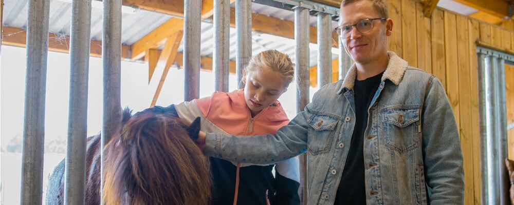 Erzieher (m/w/d) mit Reiterfahrung für tiergestützte Wohngruppe Erzieher (m/w/d) mit Reiterfahrung für tiergestützte Wohngruppe - Job Meppen - Backhaus Kinder- und Jugendhilfe: Stellenangebote