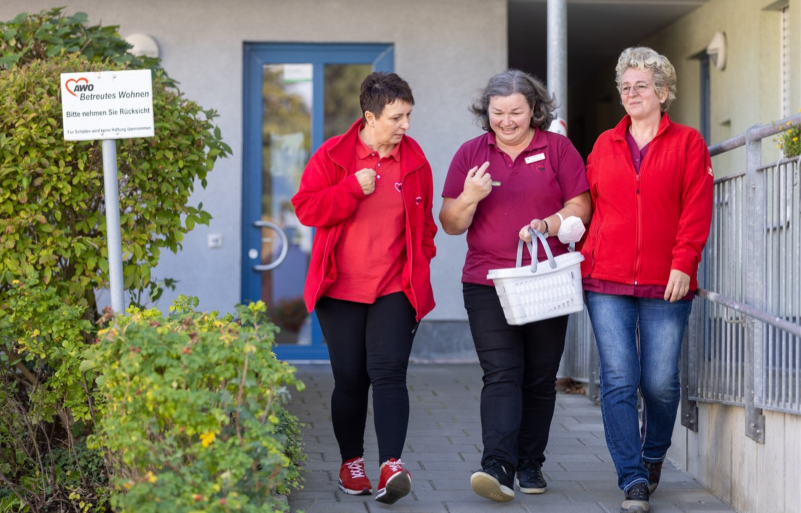 Pflegehelfer (m/w/d) Website - Job Dachau, Home office - AWO Jobs